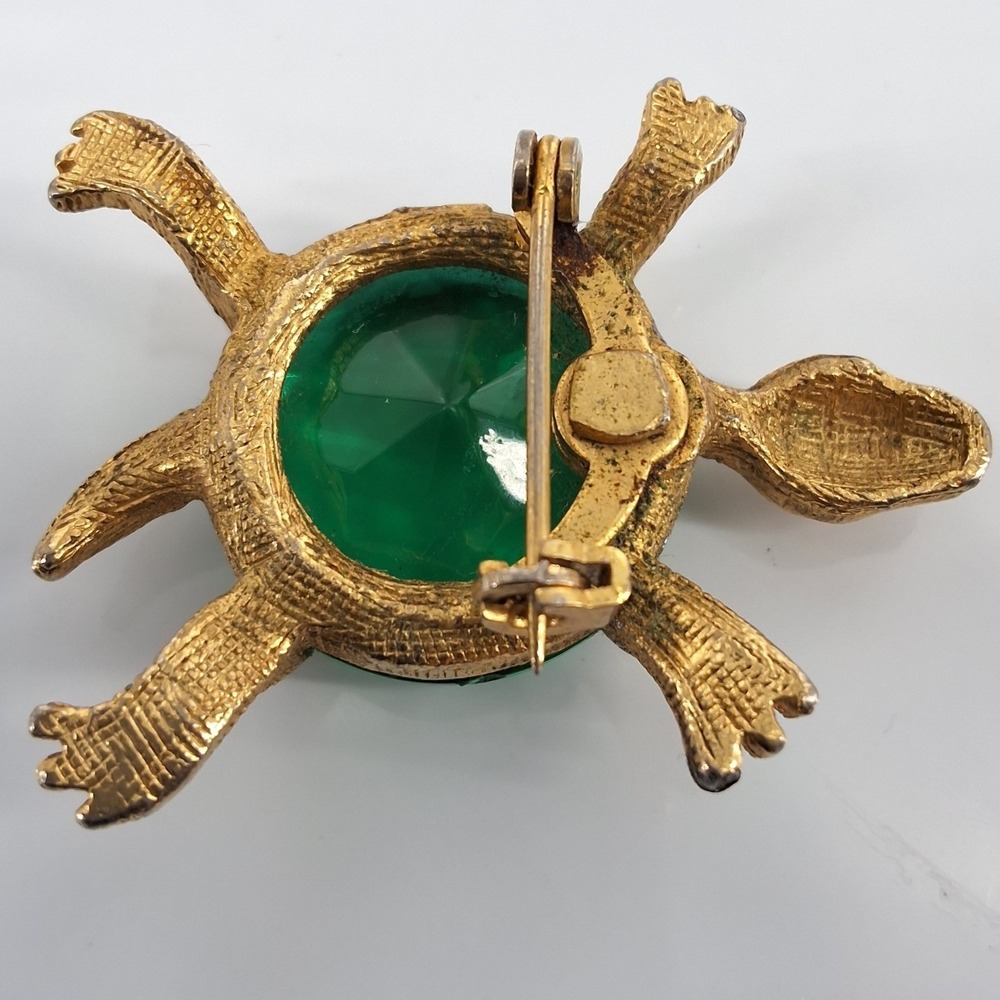 Vintage Gold Tone Turtle Brooch Emerald Green Glass Rhinestone Eye Pin - Picture 6 of 8